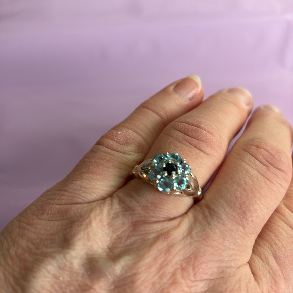 Silver flower ring - Picture 4 of 5